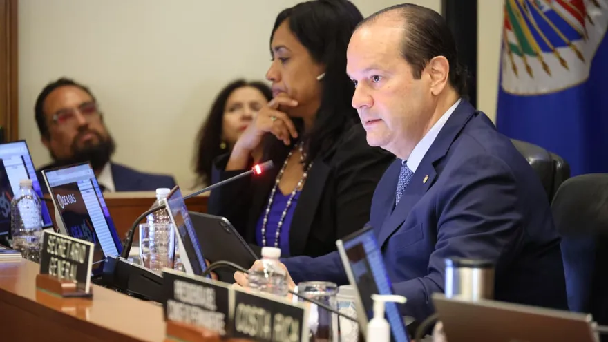 Canciller de Panamá, Javier Martínez-Acha.