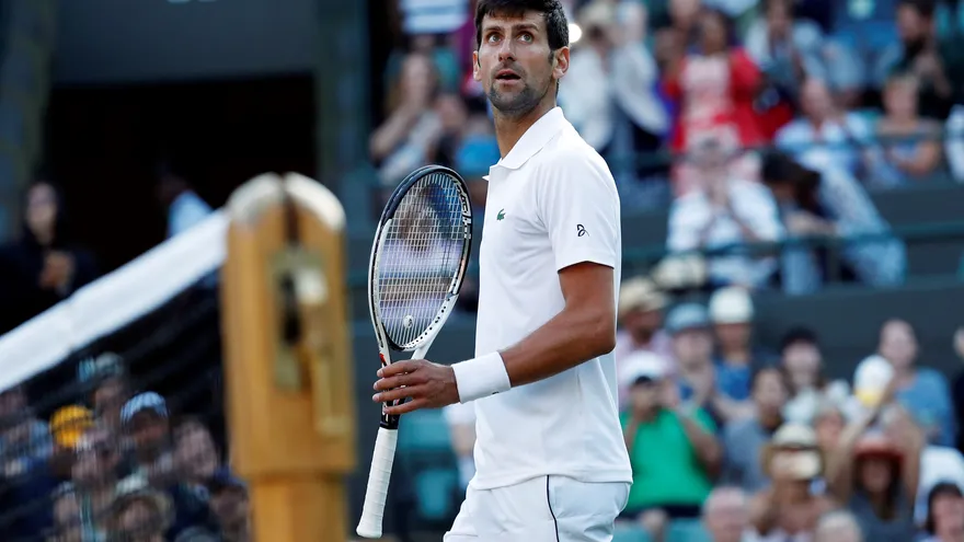 Djokovic se clasifica sin forzar a segunda ronda de Wimbledon