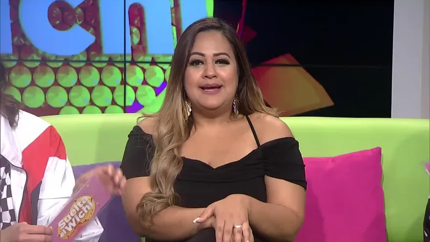 Liz Baila no ha regresado con su ex