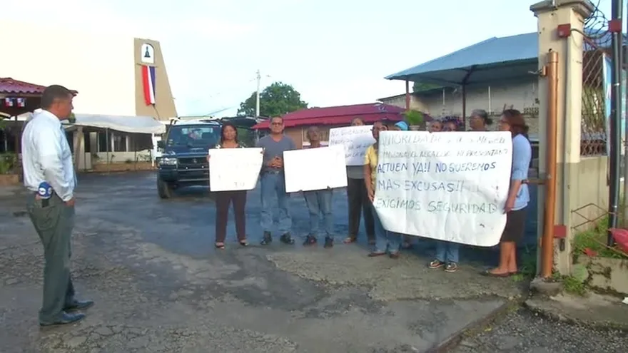 Siguen las protestas por los robos en Torrijos Carter