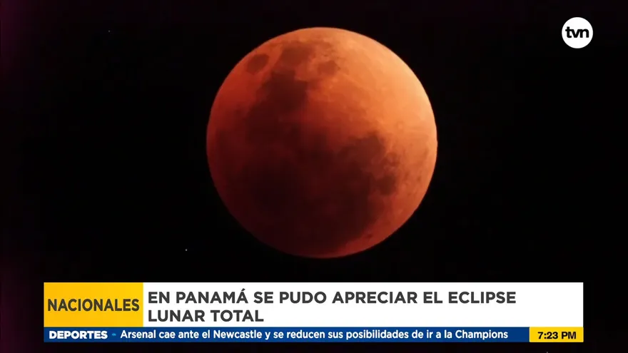 Eclipse de luna fue protagonista de la noche del domingo