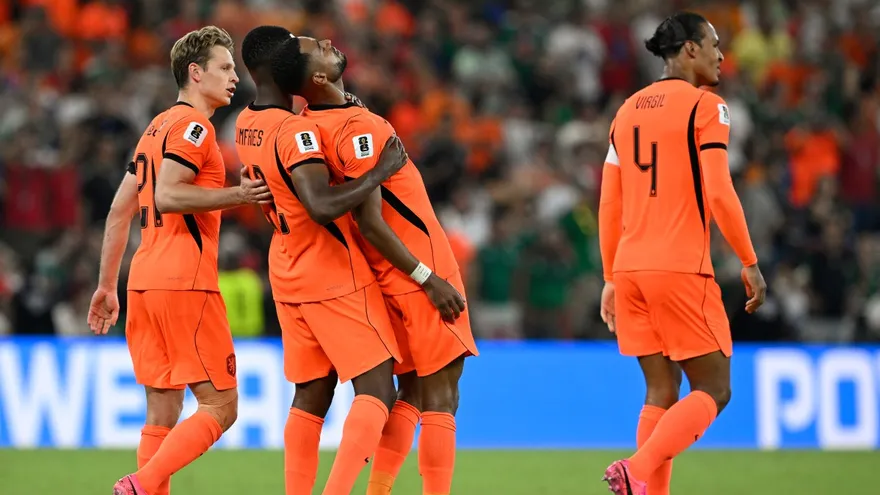 Cody Gakpo's emotional goal for Netherlands at World Cup highlights team support amid personal tragedy