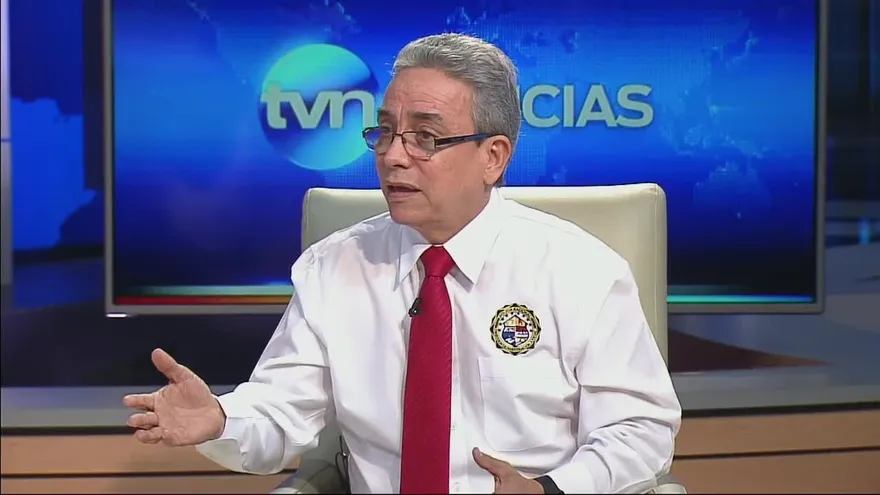 Explican de los peligros del  internet para los menores