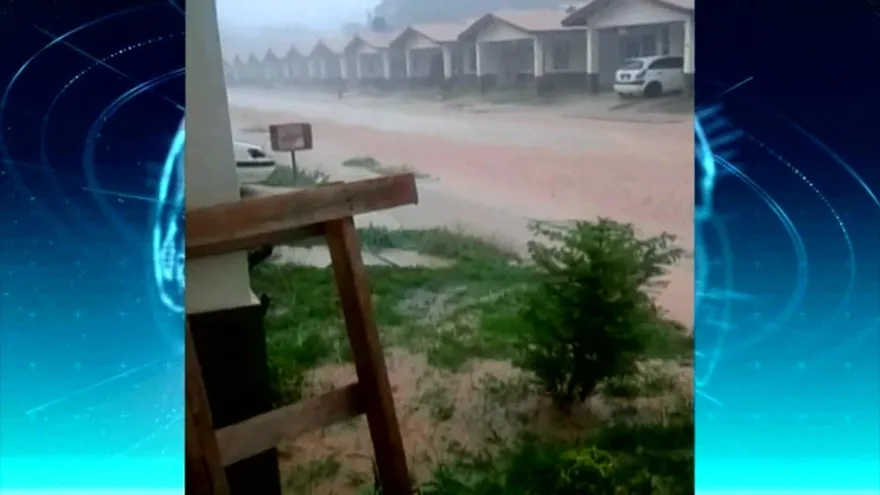 Lluvia causa deslizamiento de tierra en proyecto residencial en Arraiján