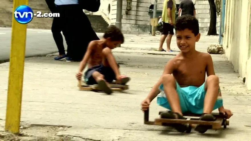 La Chivichana, el juguete que divierte a los niños cubanos