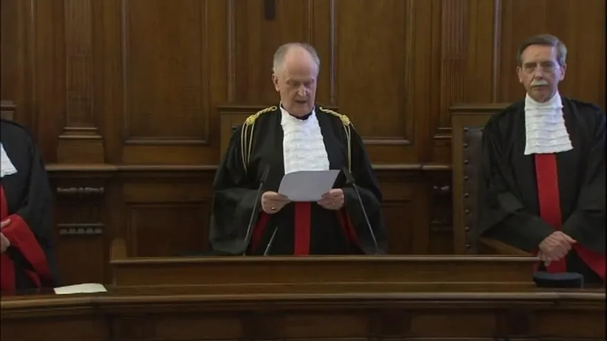 Tribunal condena a 18 meses de cárcel a sacerdote español por caso Vatileaks