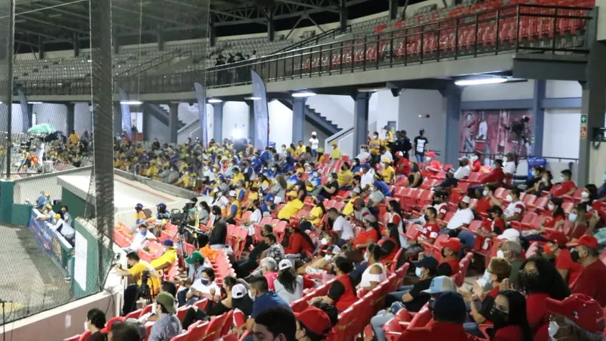 MINSA permite aforo del 100% en estadios para Nacional de Béisbol Mayor