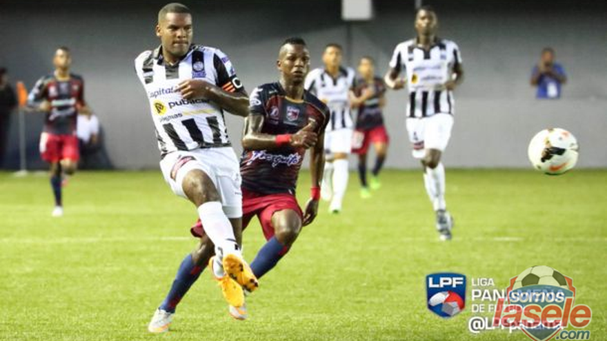 Los Leones se llevaron los tres puntos en el clásico