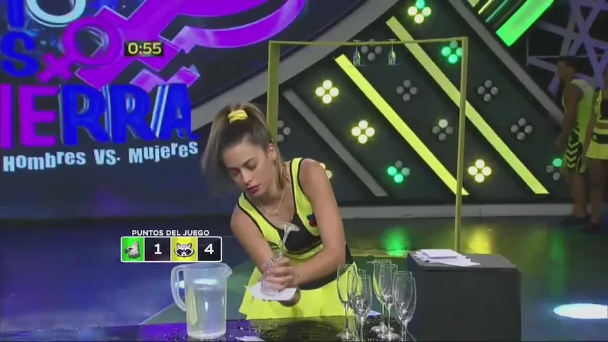 Sonia lucho con todo para poner a ganar a los mapaches en entre copas