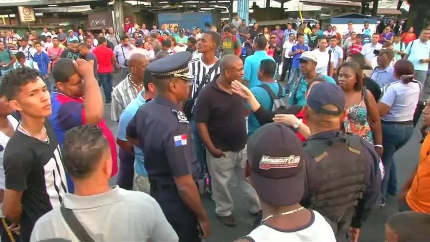 Suspenden servicio de ‘buses piratas’ en San Miguelito