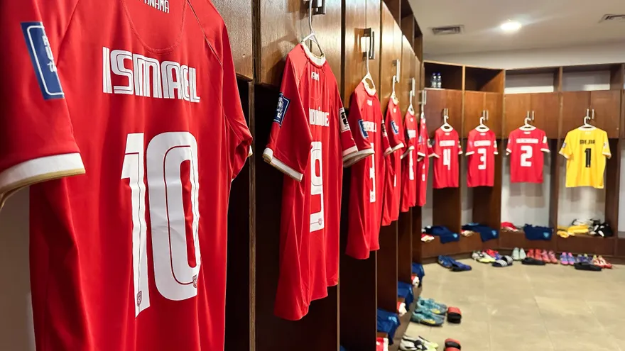 Surinam vs Panamá camerino de la selección canalera