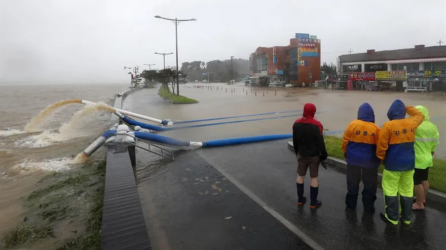 Tras Japón, el violento tifón Haishen se abate sobre Corea del Sur