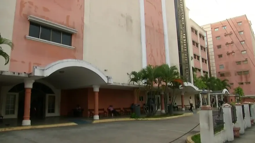 Continúa paro de médicos en hospitales