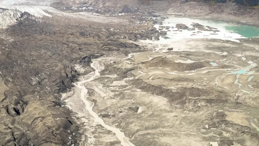 Río en Canadá se “muda” por cambio climático