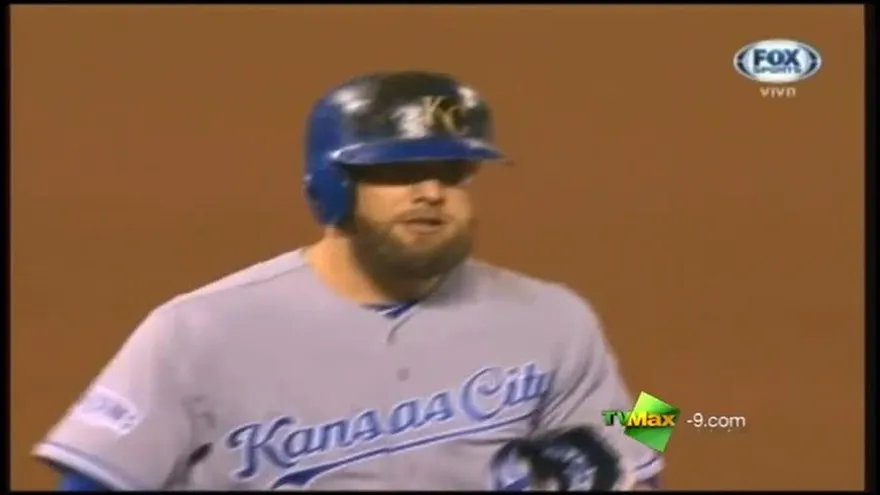 Alex Gordon con Doble empuja la 2da de los Reales