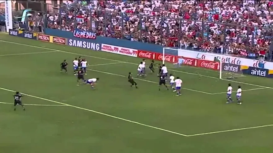 Actuaciones de Luis Mejía y Cecilio Waterman con Fénix ante Nacional de Montevideo