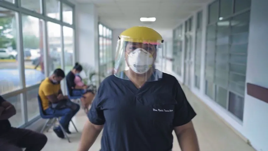 Dra. Karla Herrera, médico del Hospital San Miguel Arcángel.