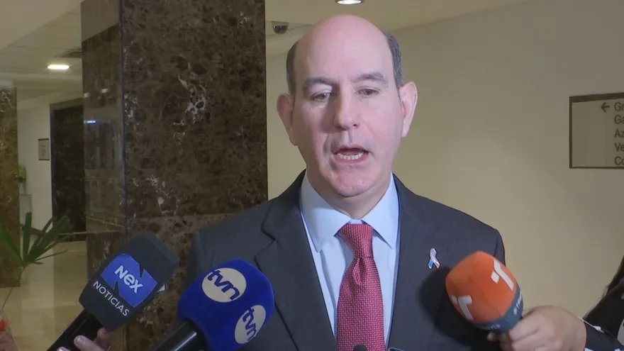 Ministro de Economía y Finanzas, Felipe Chapman.