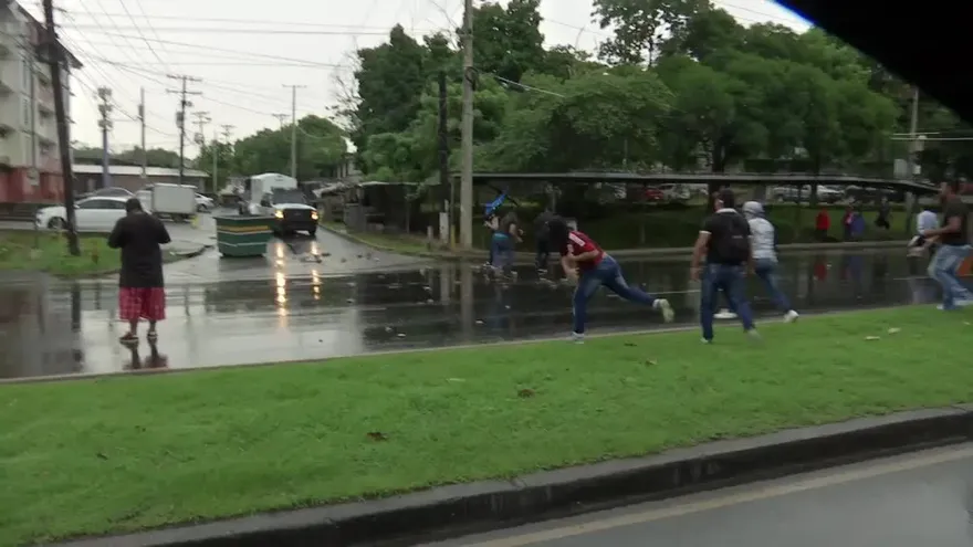 Estudiantes de la UP protestan