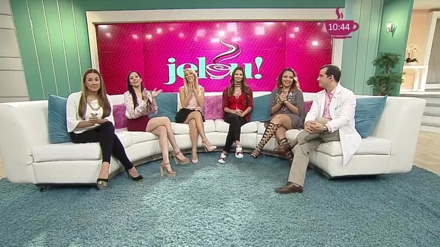 Gaby es la hermana perdida de "Mister Bean". Las mismas muecas ¡Mírala!