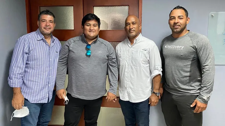 Academias de béisbol anuncian evento en Panamá.