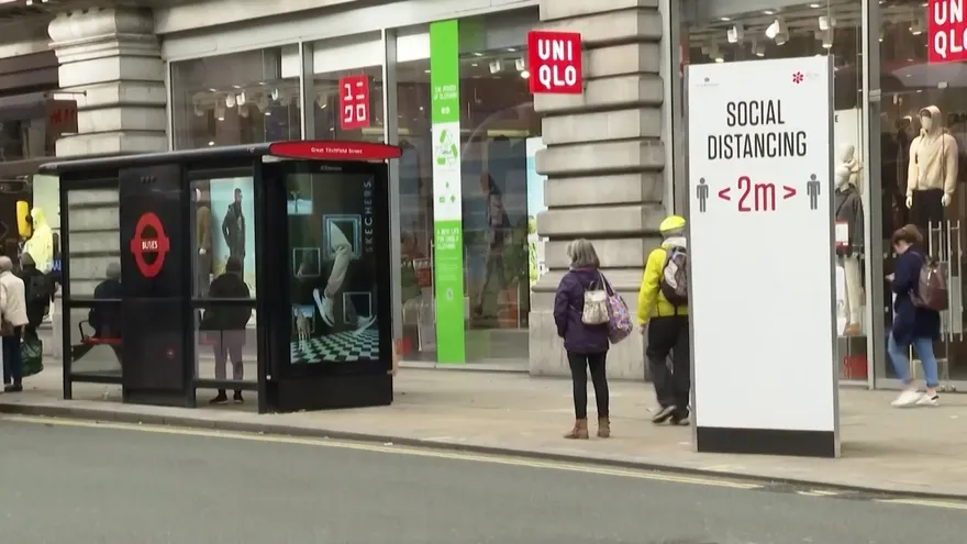 Situación en Europa es "muy preocupante" e inacción puede llevar a un "confinamiento general"