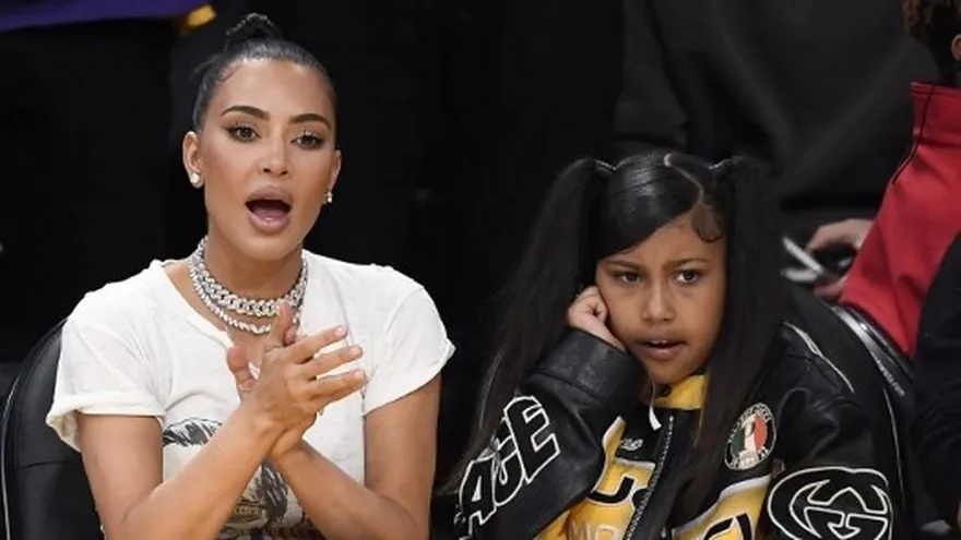 Foto archivo de Kim Kardashian y su hija North West