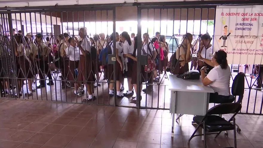 Protestas en Instituto José Dolores Moscote