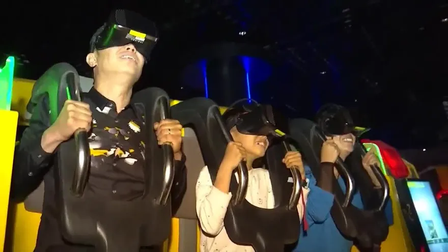 China inaugura su primer parque de atracciones en realidad virtual