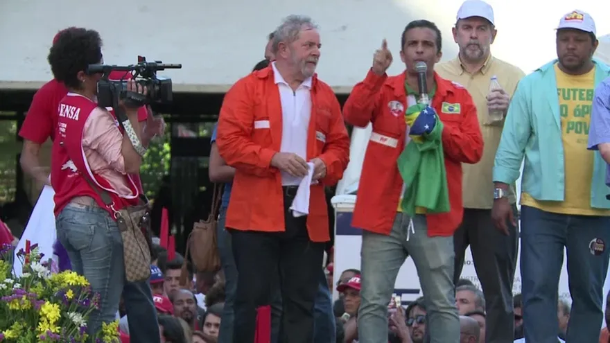 Fiscalía investiga a Lula por tráfico de influencias
