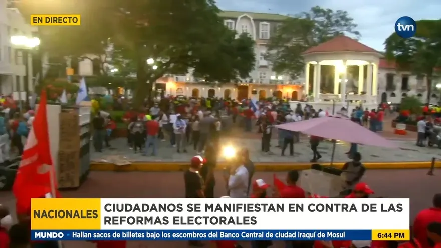 Protestan contra las reformas electorales