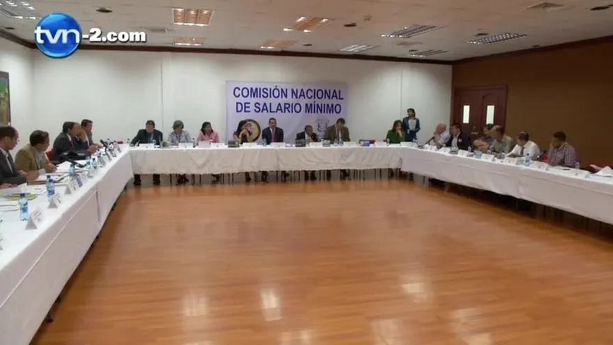 Ministro de Trabajo asegura que no deberíamos tener tantos salarios mínimos en el país