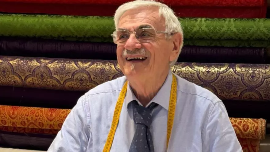 Raniero Mancinelli, un artesano de la sastrería eclesiástica con 87 años de edad