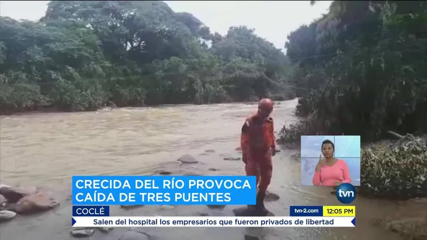 Familias quedan incomunicadas por deslizamiento de tierra