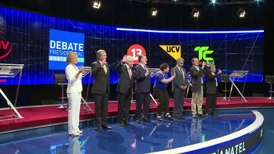 Candidatos a presidencia de Chile se enfrentan en último debate