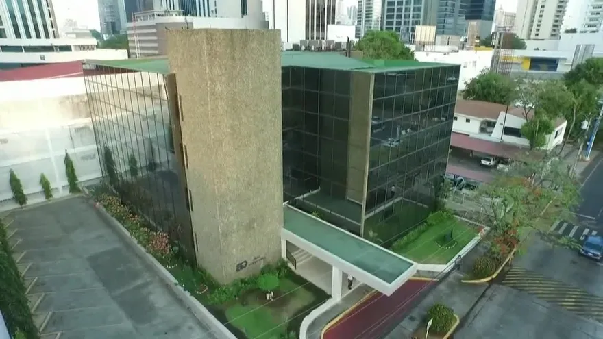 Varela evita dar declaraciones sobre caso Mossack Fonseca