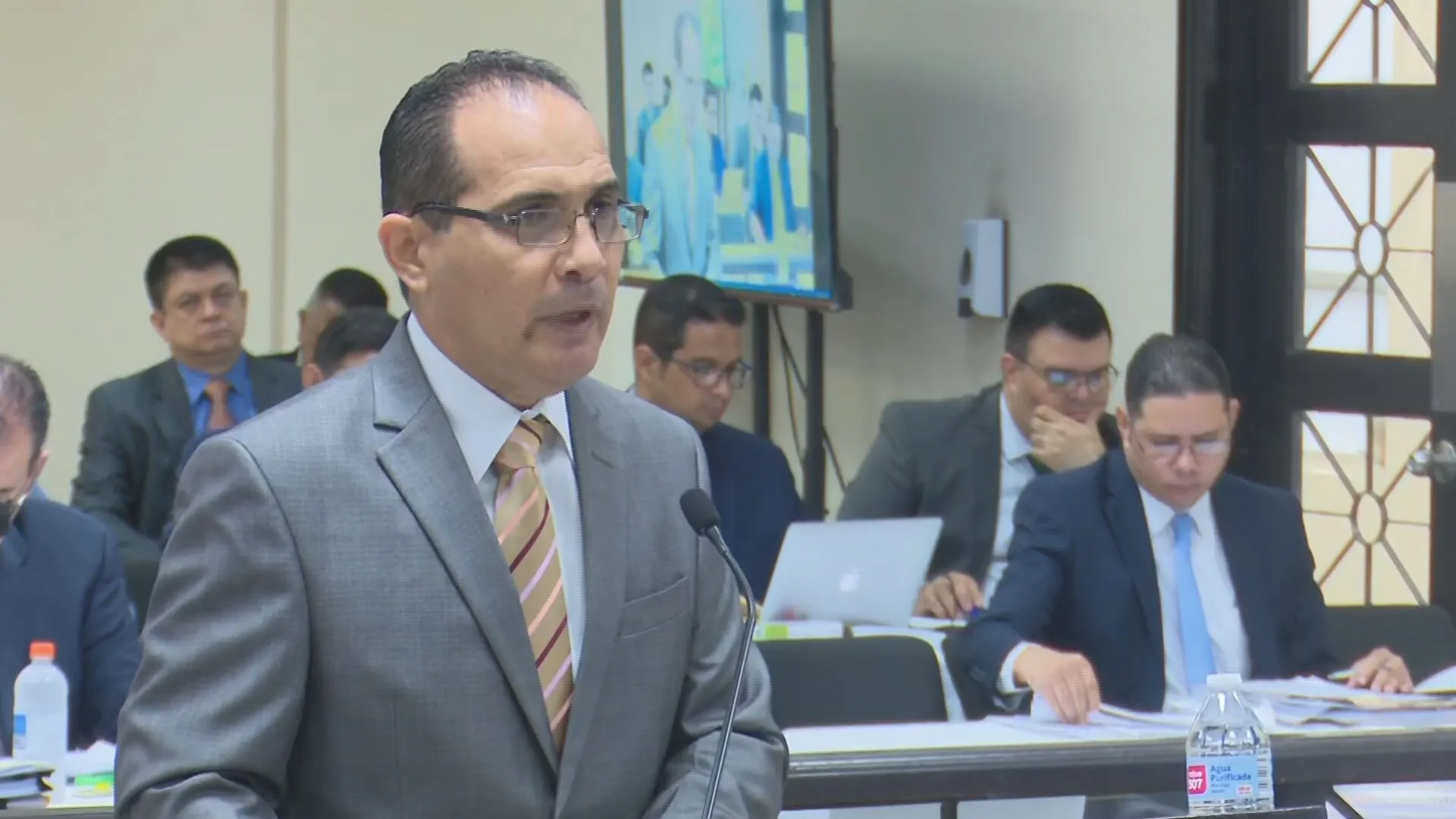 Fernando Pañuelas, defensa pública.