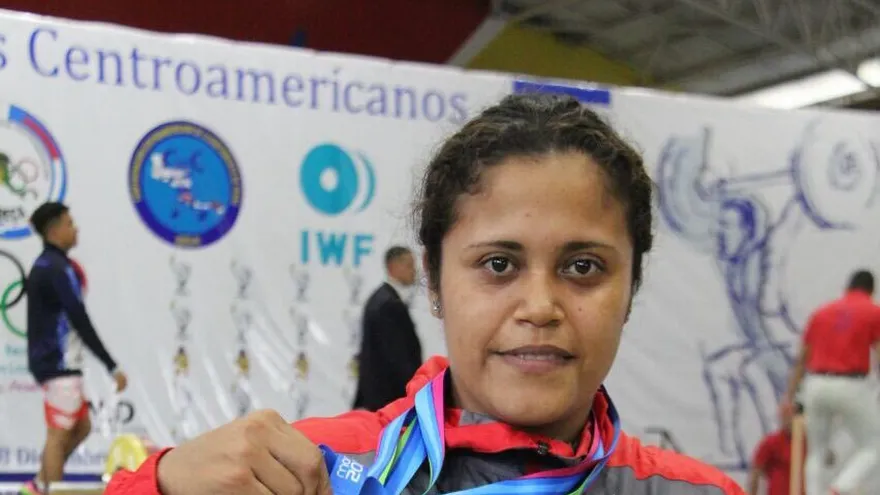 La panameña Rocío Navarro está orgullosa tras batir su propio récord.