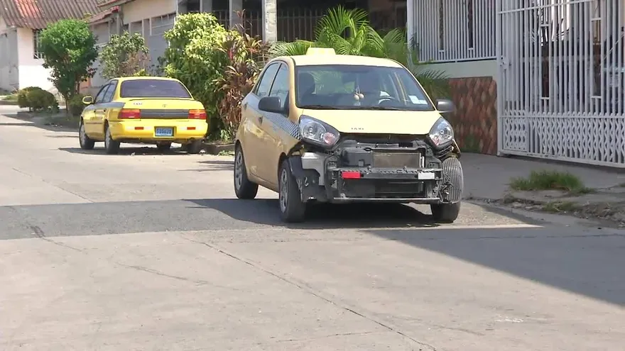 Robo en un minisúper de Villa Daniela, Mañanitas