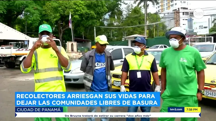 Recolectores arriesgan sus vidas para dejar las comunidades libres de basura