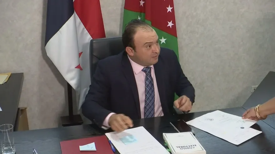 Surgen reacciones tras desvinculación del diputado Carlos Saldaña de la coalición Vamos