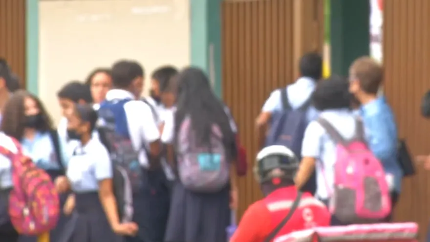 Graduandos están preocupados por terminar sus estudios