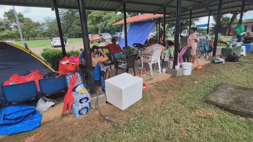 Temblor en Panamá: Pasillos de la extensión universitarios en Soná se convierten en refugio para 50 personas