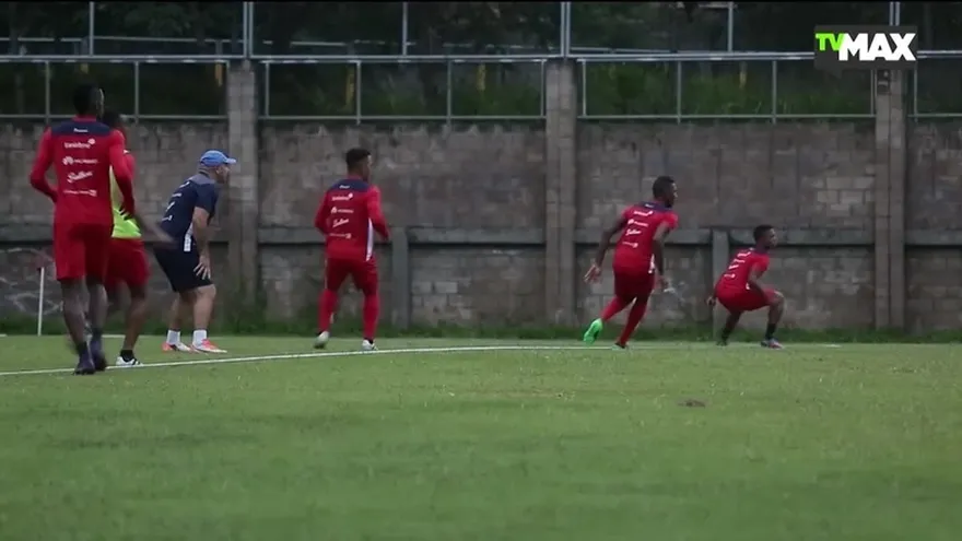 Panamá continua entrenamientos previo al partido ante Honduras
