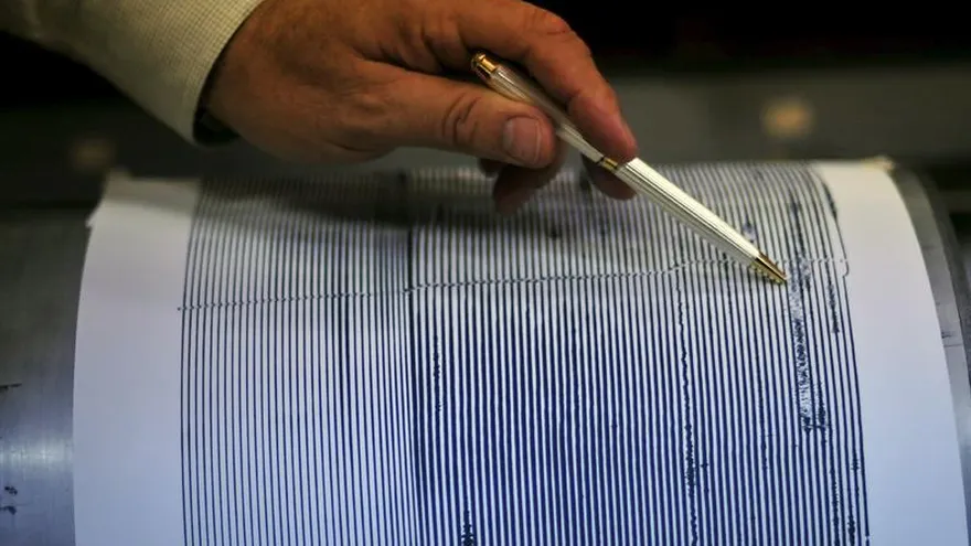 La red de "acelerógrafos" debe entrar en funcionamiento en marzo próximo en 50 puntos de la ciudad oriental de Santiago de Cuba que suele ser la de mayor actividad sísmica en la isla y donde radica la sede del Cenais, indican medios oficiales.