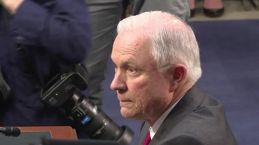 Secretario de Justicia de EEUU, en la mira de Trump