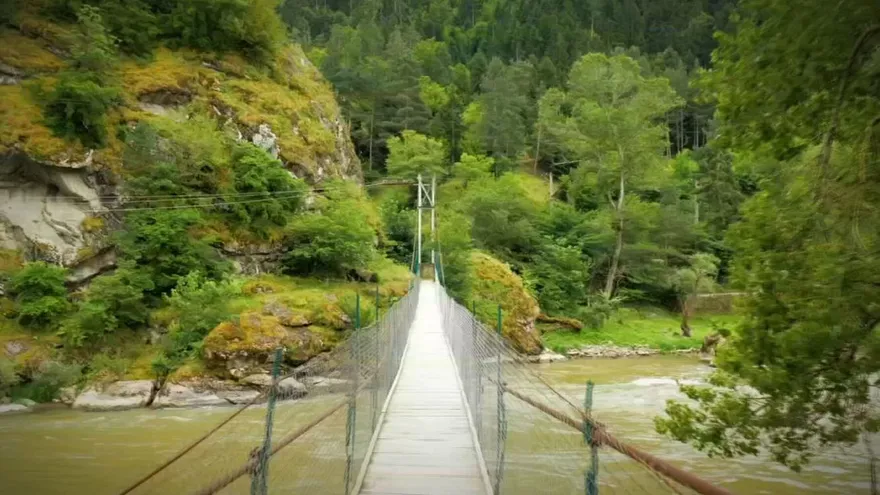 Puentes zarzos son rehabilitados en la comarca Ngäbe Buglé