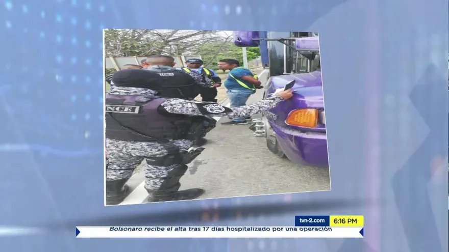 Conductor agrede a inspector de tránsito