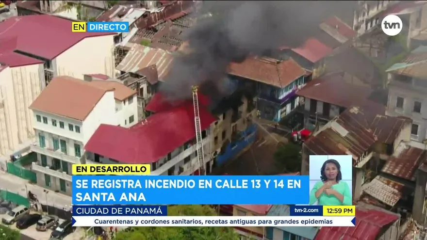 Se incendia edificio de tres pisos en Santa Ana