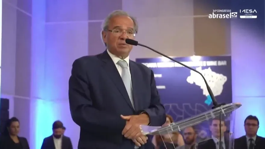 Francia se está volviendo un socio comercial "irrelevante" para Brasil.